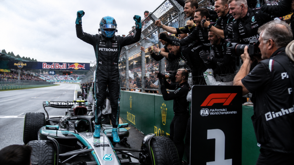 Russell Menang F1 GP Austria 2026, Hamilton Tolak Penalti dari Verstappen