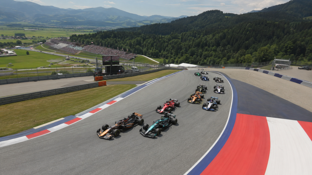 Russell Menang F1 GP Austria 2026, Hamilton Tolak Penalti dari Verstappen
